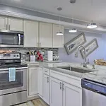 Condo In Beachfront Golf Resort With Pool Access!