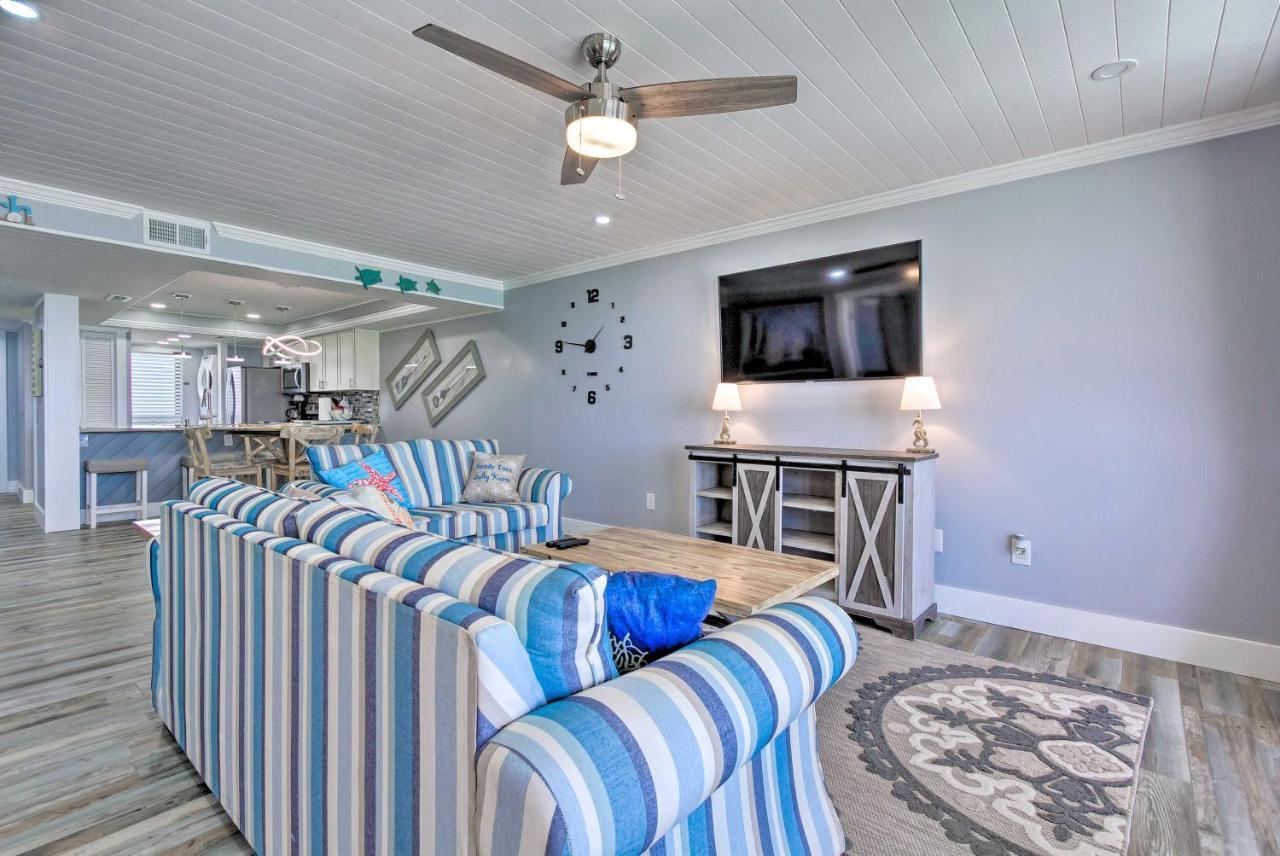 In Beachfront Golf With Pool Access Apartment *