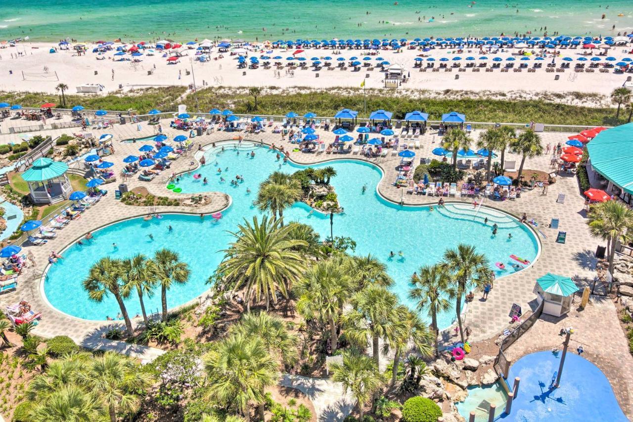In Beachfront Golf With Pool Access Apartment